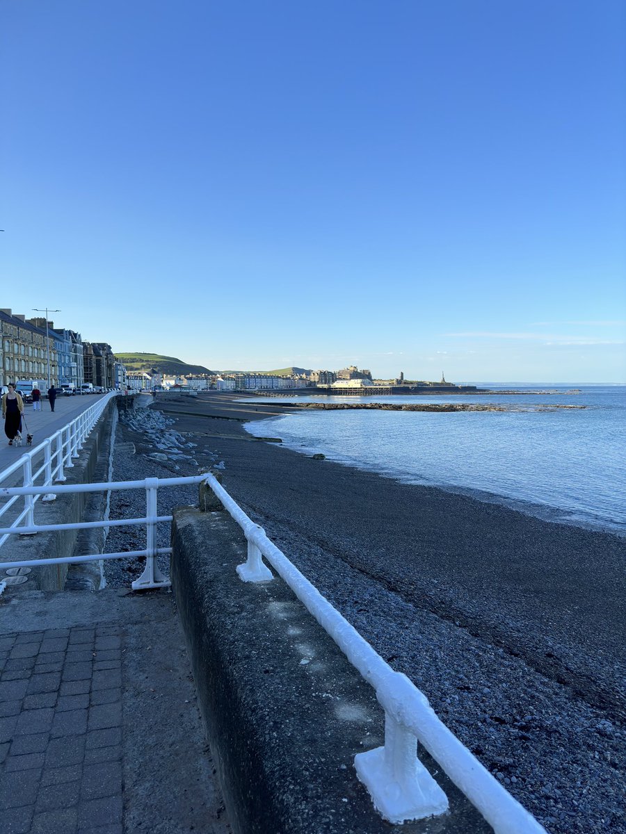 martinsoft's tweet image. Mini #iOSDevUK photo dump :) first time in Aberystwyth was great! 👌🏼 Didn’t expect a mini-heatwave in September!! 🥵 But the views (and the iced coffees 😅) were definitely worth it. ☺️