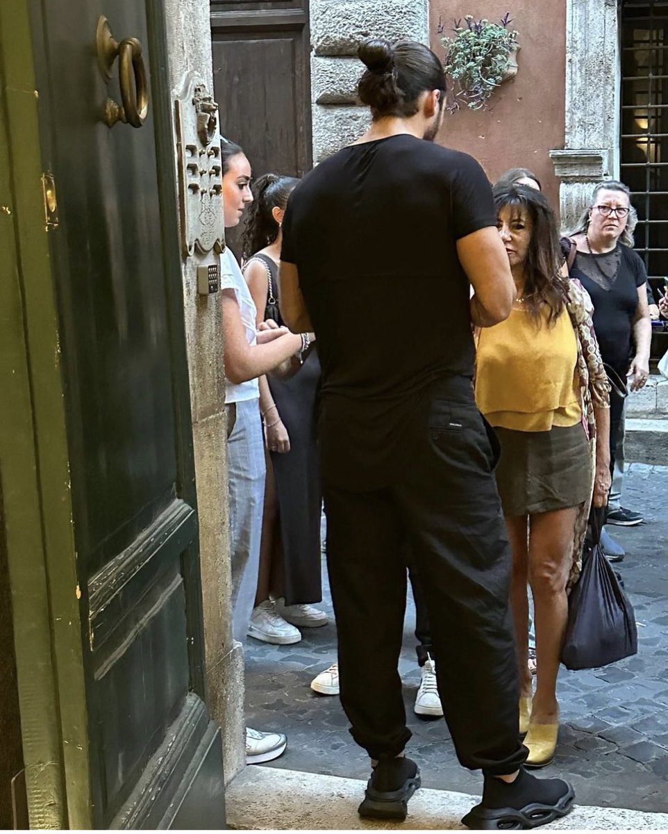 samishg80's tweet photo. Cano, stil yine uçuyor! #CanYaman https://t.co/EAM5M6RzQU