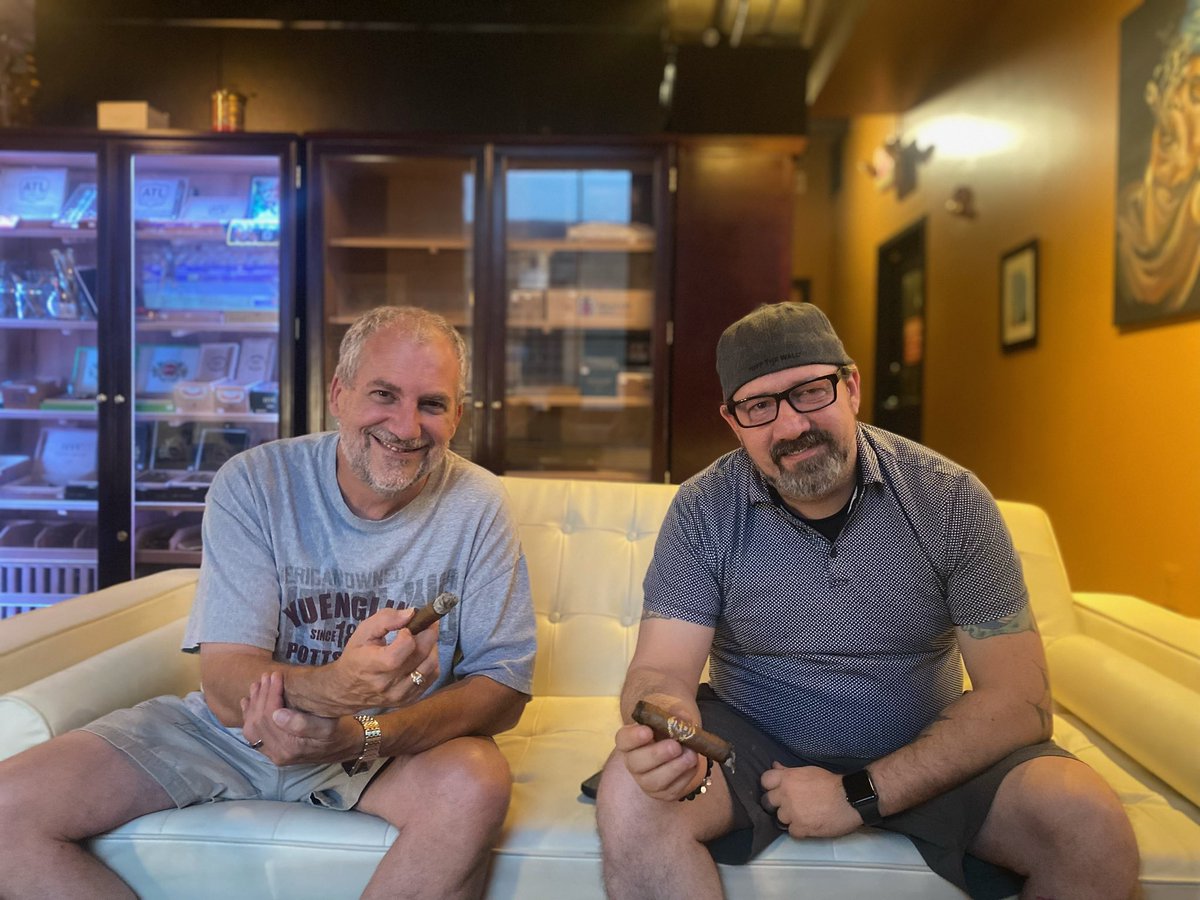 TheCigarMatch's tweet photo. Photo from this past Saturday night’s cigar adventures. Hear all about it in the new episode of The Cigar Match Podcast available now. #cigarlife #cigarpodcast https://t.co/6GOot6iw6P