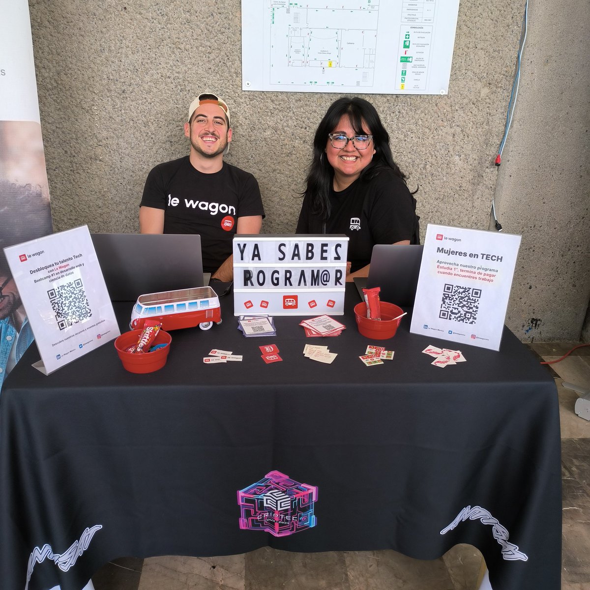 CriptoMexico_'s tweet photo. Cubriendo #Criptec. Entrevistando a los proyectos nuevos en el ecosistema. #UPIICSA #CDMX #BLOCKCHAIN #Web3 @antisat_eth @criptecmx https://t.co/YEzN8bFPF5