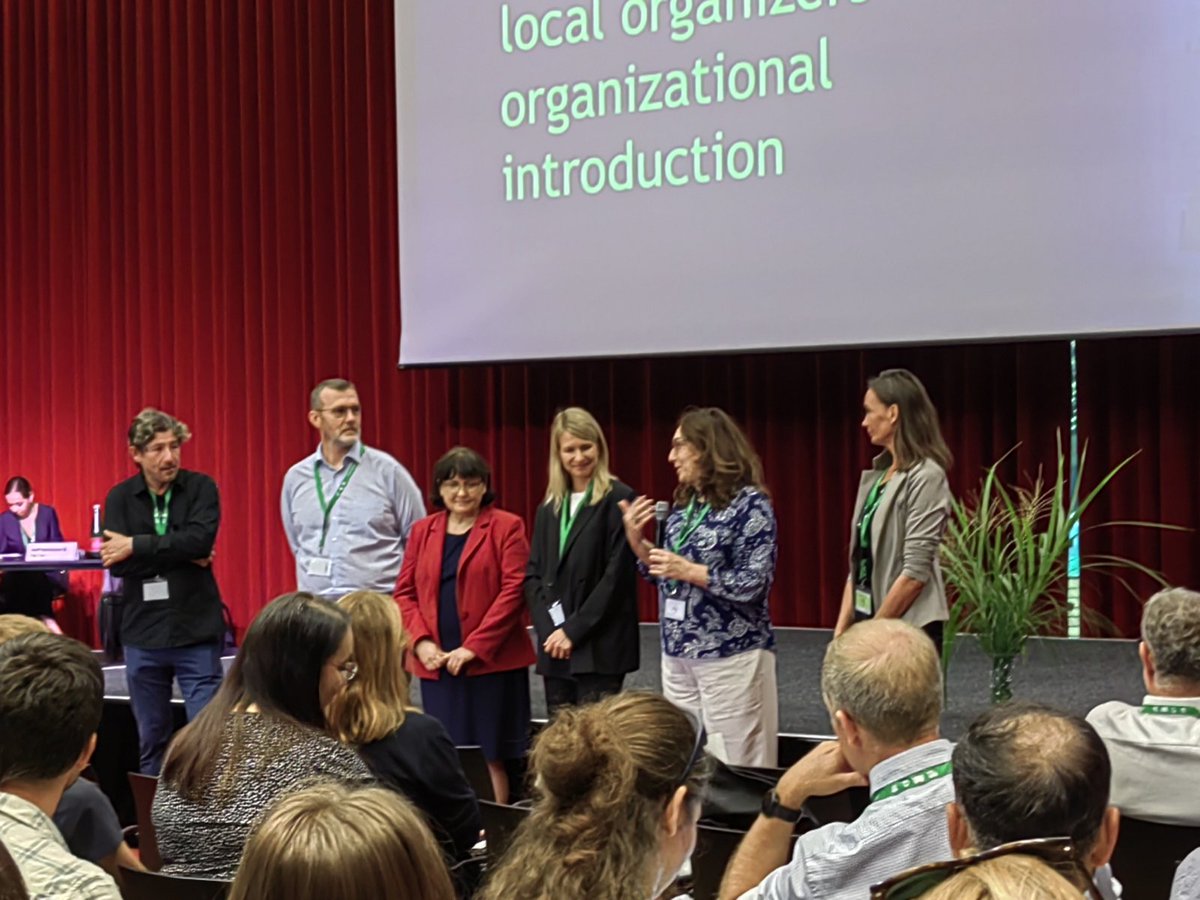 SrbEVs_office's tweet photo. #SrbEVs president Maja Kosanović participating in opening ceremony of #SmallNewWorld, as #SrbEVs was one of four organizing societies for #extracellularvesicles of this amaizing meeting, along with colleagues from Austria #ASEV, Hungary #HSEV and Slovenia #SiNEV https://t.co/s66CSANOIQ