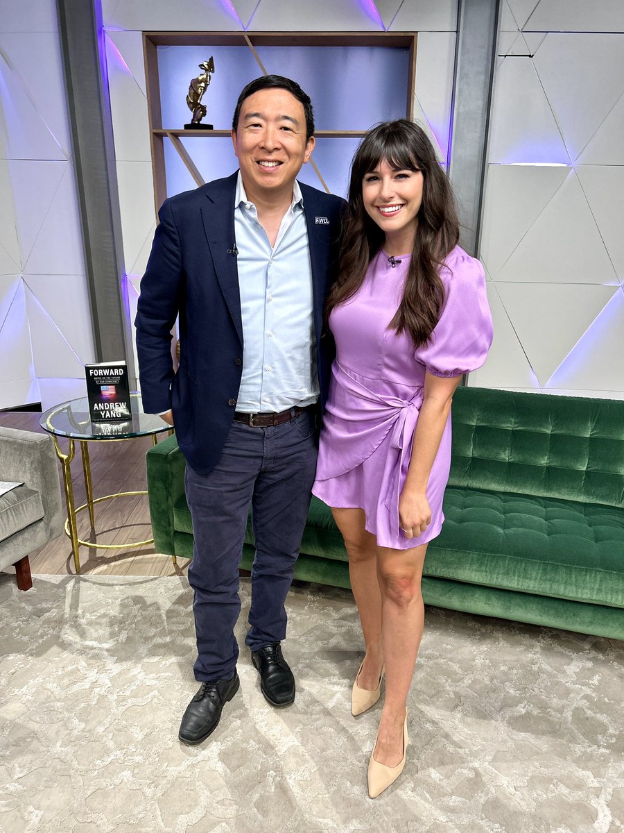 Look who stopped by <a href="/Studio13onFOX/">Studio 13 Live</a>! 

<a href="/AndrewYang/">Andrew Yang🧢⬆️🇺🇸</a> talked with us about AI, universal basic income, and if he’d ever run for President again. 

He also broke down what <a href="/Fwd_Party/">Forward Party</a> is all about.

Full interview: youtu.be/TElyGx0ba70?si…