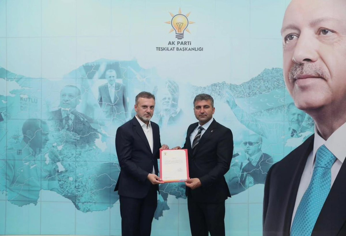 Genel Merkezimizin tensipleriyle Samsat İlçe Başkanlığına Sn. Osman İdacı atanmıştır. Bugüne kadar göstermiş olduğu özverili çalışmalarından dolayı önceki başkanımız Sn. Mustafa Fırat’a teşekkür ediyor, yeni görevlendirilen ilçe başkanımıza muvaffakiyetler diliyoruz.
@ekandemir34