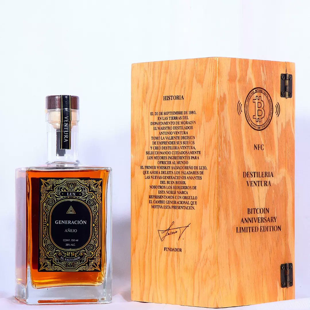 luxgeneraciones's tweet photo. Emocionados de anunciar la Subasta en Línea II de Destilería Ventura en el segundo Aniversario Bitcoin
Edición limitada de 50 botellas únicas de whiskey con tecnología NFC. Únete a la historia y la excelencia de Centroamérica. 🥃🇸🇻
https://t.co/fuCQNMvqQi
#bitcoinanniversarySV https://t.co/XSKiOyGiPq