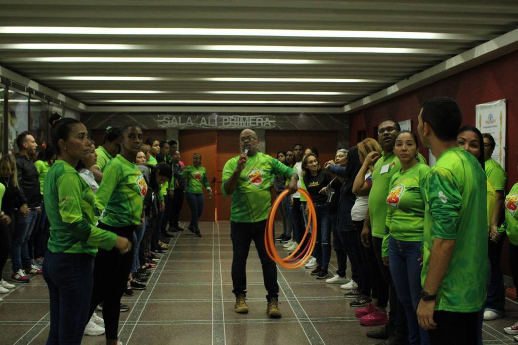 InnVenezuela's tweet photo. Directores regionales del @InnVenezuela, durante su visita a la sede central en Caracas, participaron de actividades recreativas en el marco de la campaña #AgarraDatoCome4S de la mano de los promotores de alimentación 4S.

#PuebloMásMaduro https://t.co/mbADZ5FMIt