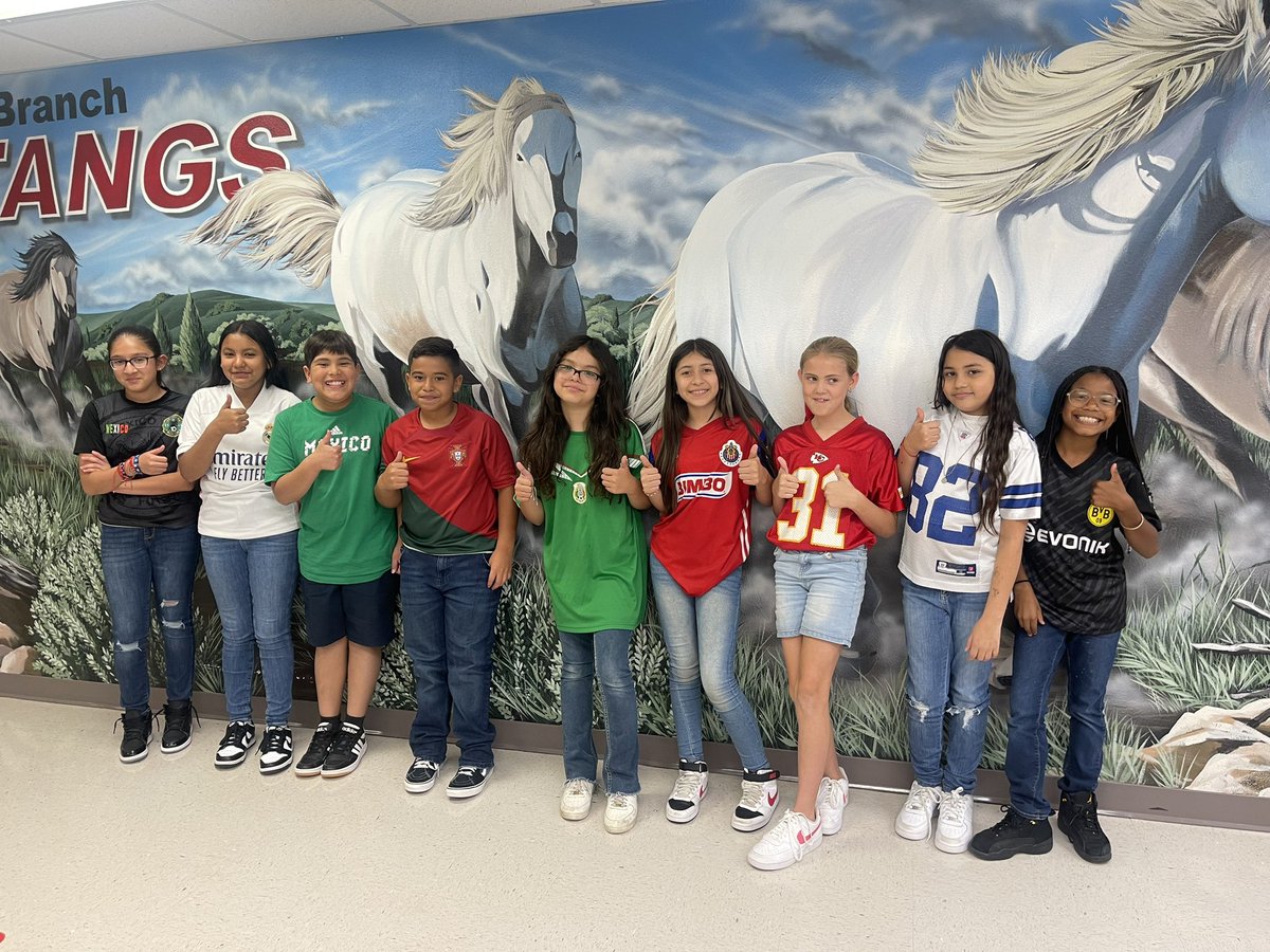 We “kicked-off” Attendance Awareness Month by representing our favorite teams! Our Mustangs know attendance matters! <a href="/CFBISD/">Carrollton-Farmers Branch ISD</a> <a href="/rlangston731/">Rachel Langston</a> <a href="/ArtLinscomb/">Mrs.Linscomb FBE AP</a> #everyminutecounts