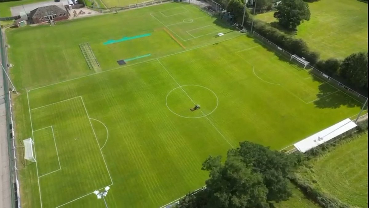 SelstonFC's tweet photo. 🌞 𝗦𝗔𝗧𝗨𝗥𝗗𝗔𝗬 𝗢𝗡 𝗣𝗔𝗥𝗜𝗦𝗛

• U7s games from 10am
• BBQ all day
• Inflatable penalty shootout
• Bouncing castle
• Bar open all day
• First Team v @Standrewsbar at 3pm, with U7s as mascots
• England v Ukraine on TV at 5pm

Come have some fun in the sun! 💙🖤 #SFC https://t.co/thUwjhfuj5