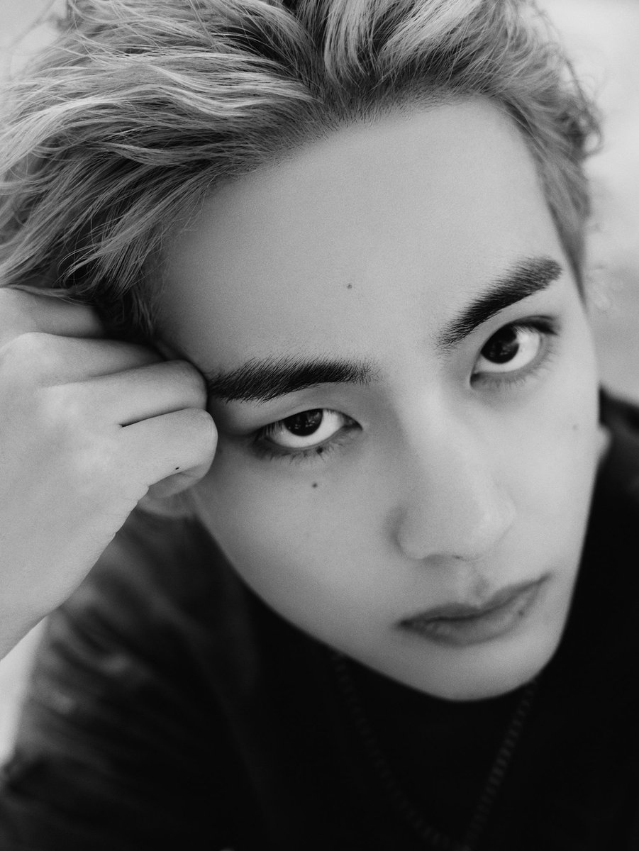 arirbrts's tweet photo. Remember, we're in lockdown! V is Coming!!
#VIsComing
#Taehyungiscoming
#KimTaehyung
#BTSV
#LAYOVER_V #LAYOVERbyV
#LAYOVER_IS_COMING
#VLockdown
#BTSARMY https://t.co/s29wUPHAJB