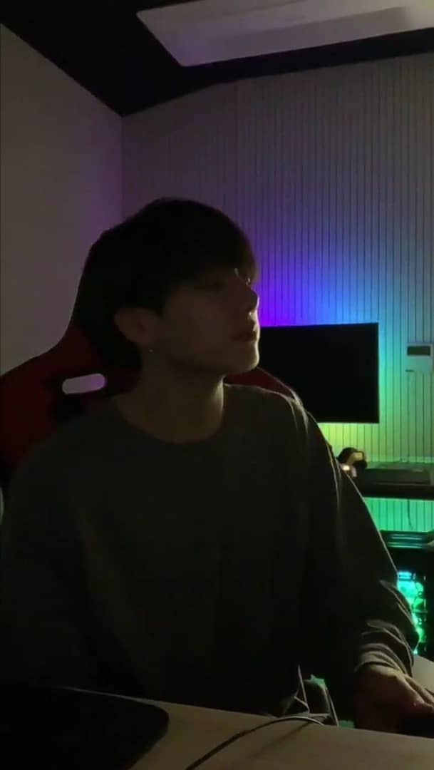 Hello ARMY'S, sorry I am too busy miss you all