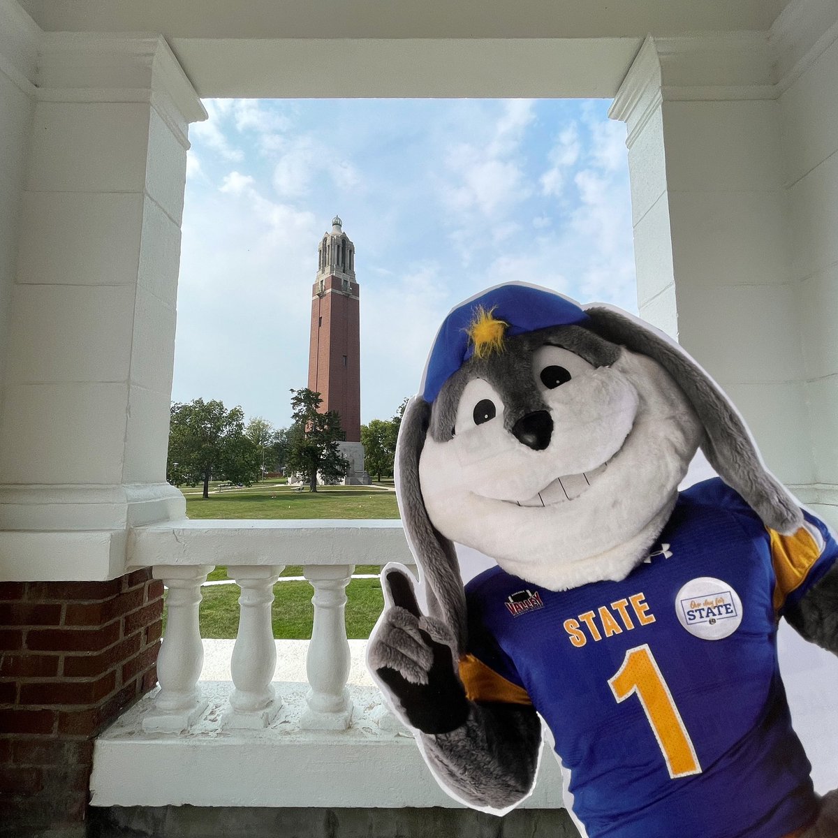 FranklyPhoto's tweet photo. My life wouldn’t be what it’s been or is if it not for @SDState. Flat Jack &amp; I roamed campus on #OneDayforState to share a few places that hold a special place in my heart &amp; mind.

I hope you’ll consider supporting this special place with special people: https://t.co/NnDwHLNHuq https://t.co/YOmQAB7WfI