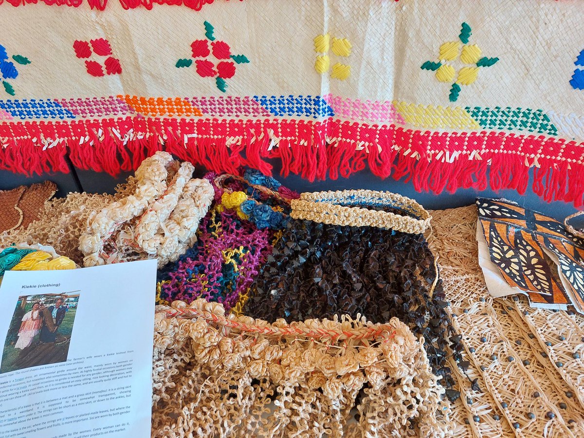 NzftsA's tweet image. Mālō e Lelei! Booth College of Mission has been celebrating Tongan Langauge Week in Aotearoa &amp;amp; learning some Tongan words or sharing something new about our people and Tongan culture. &apos;Ofa ke mou ma&apos;u ha uike fiefia mo fonu Kelesi&apos;ia (Have a blessed weekend)! #TonganLanguageWeek