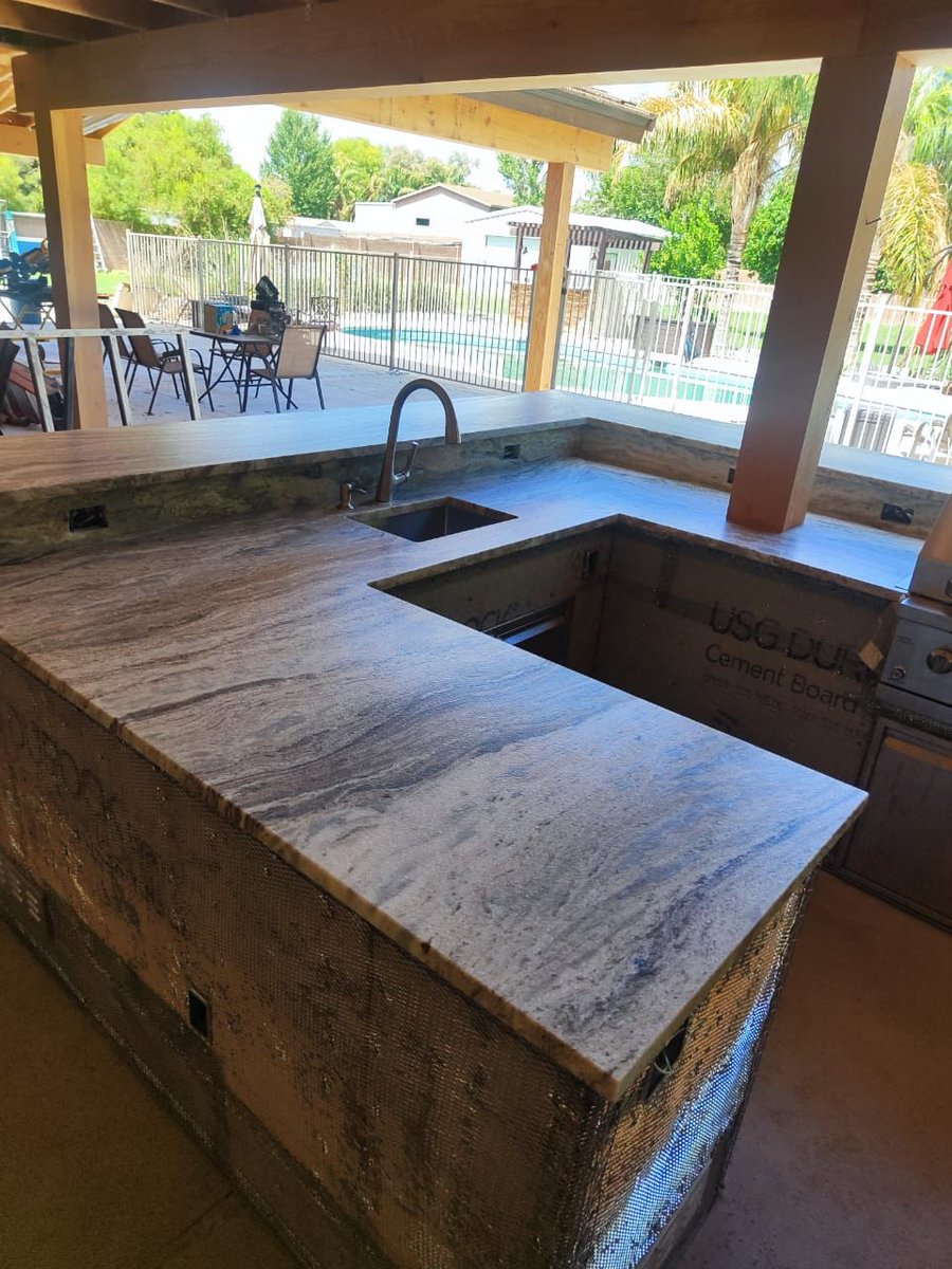 GraniteKarma's tweet photo. Fantasy Brown #ArizonaGranite #GraniteSlabsAZ #AZStoneWorks #ArizonaCountertops https://t.co/FBvLfcMYYK
