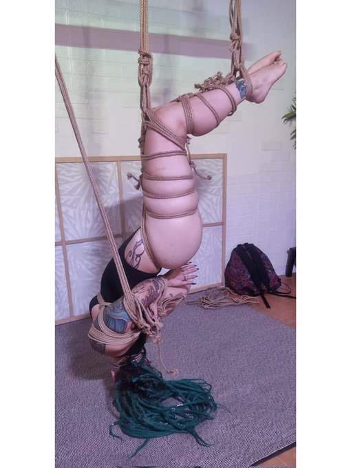 Mermaid Shibari 🧜🏻&zwj;♀️  #shibari #kinbaku #semenawa https://t.co/GVM8XKJbHg<a href="/tag/shibari"class="tags">#shibari</a><a href="/tag/kinbaku"class="tags">#kinbaku</a><a href="/tag/semenawa"class="tags">#semenawa</a>