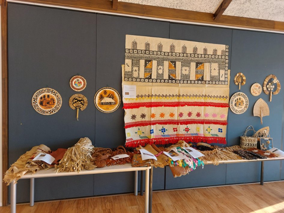 NzftsA's tweet image. Mālō e Lelei! Booth College of Mission has been celebrating Tongan Langauge Week in Aotearoa &amp;amp; learning some Tongan words or sharing something new about our people and Tongan culture. &apos;Ofa ke mou ma&apos;u ha uike fiefia mo fonu Kelesi&apos;ia (Have a blessed weekend)! #TonganLanguageWeek