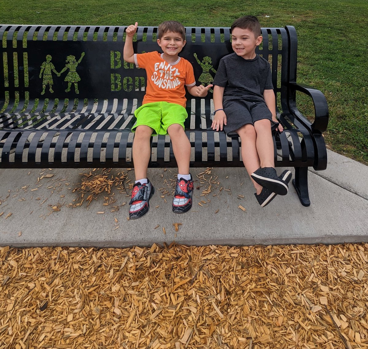 First Day of Kindergarten for my lil kinder kids ♥️
From meeting new friends to making special crowns - we had a magical day!
#kindergartenfun