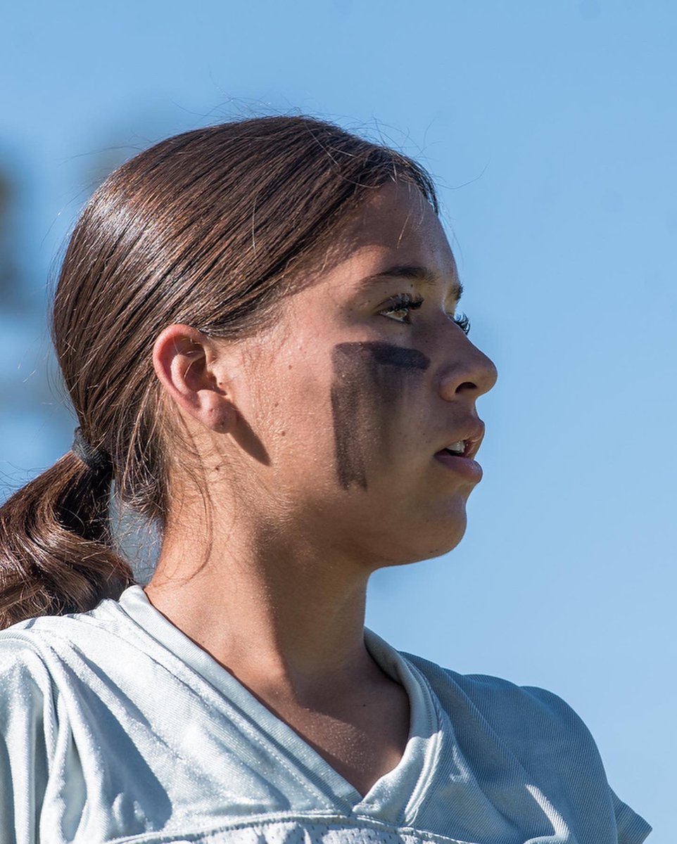 ERHSgFlag's tweet photo. Our Senior QB Captain #5 Teiya Hermida. For two games-348 yds 14 for 18, 5 TDs. 4 tackles, 2 sacks. Her goal is for all of her receivers to succeed and tries to give each one a chance. That’s captain mentality‼️ 📸 @SplashArtPhotog https://t.co/gzfAD55EvJ