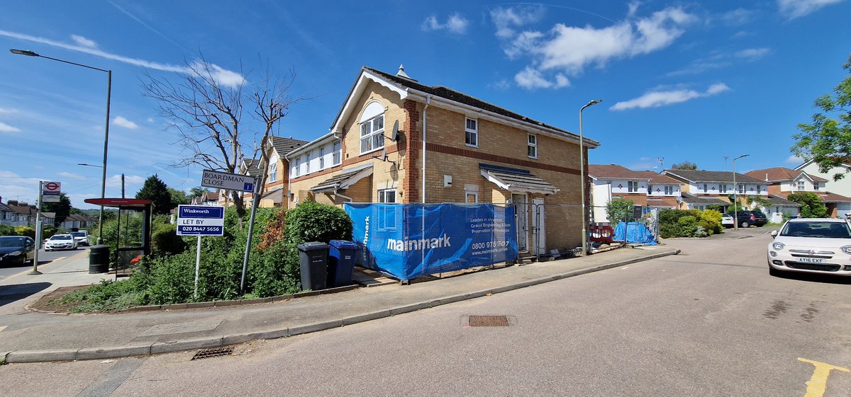 Let's hear it for Mainmark, who pick up the award for Project of the Year by a Specialist Contractor (subcontract up to £2m) with their initiative Mays Lane. #Congratulations #CNSpecialistsAwards