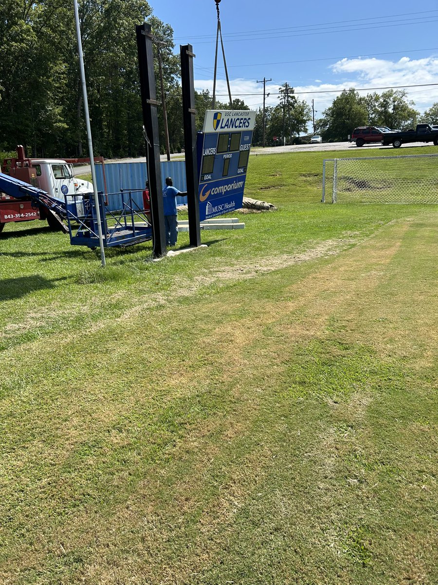 uscl_soccer's tweet photo. Excited about our continued facility improvements!  Out with the old and in with the new ! https://t.co/5nsHmIym9u
