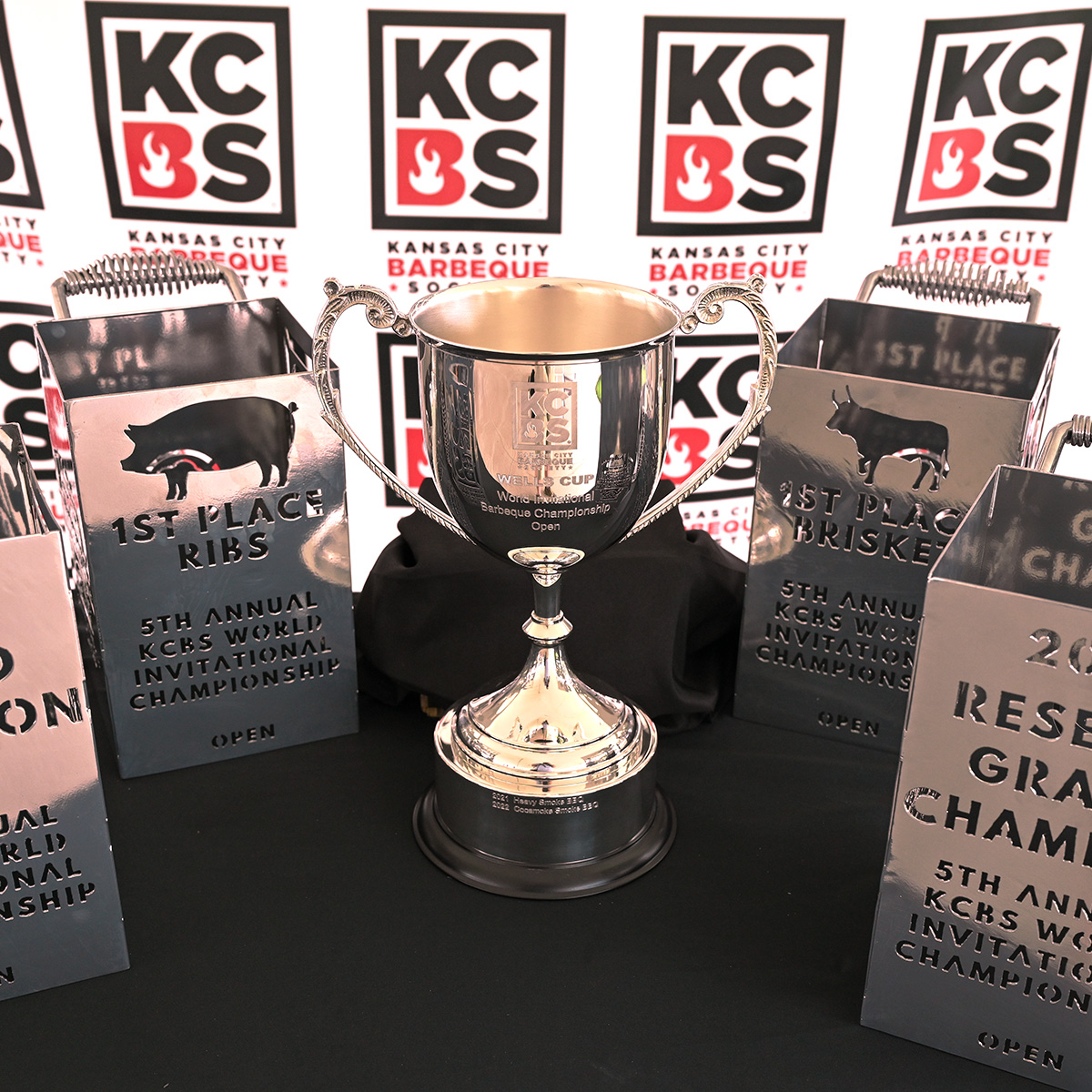 🍽️ The secret ingredient in the barbecue you love? @USSOY! We’re joining @KCBBQSOCIETY on their Master Series Tour to celebrate soy-fed protein and award top-performing cooks. See soy on tour. 👉 bit.ly/3R8YwVh