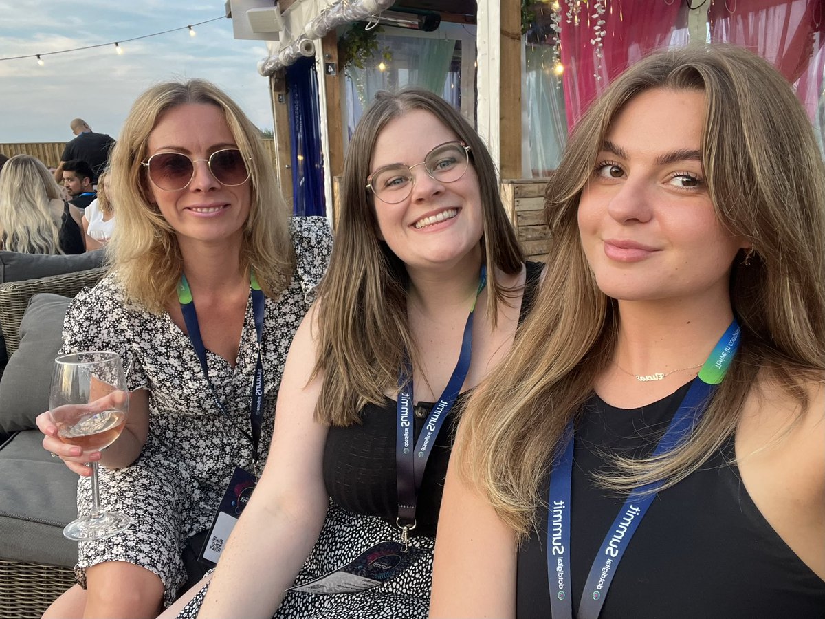 selphick18's tweet photo. Good to spend time with the team out of the office @dotdigital #dotdigitalsummit https://t.co/eQ6DpwGrlE