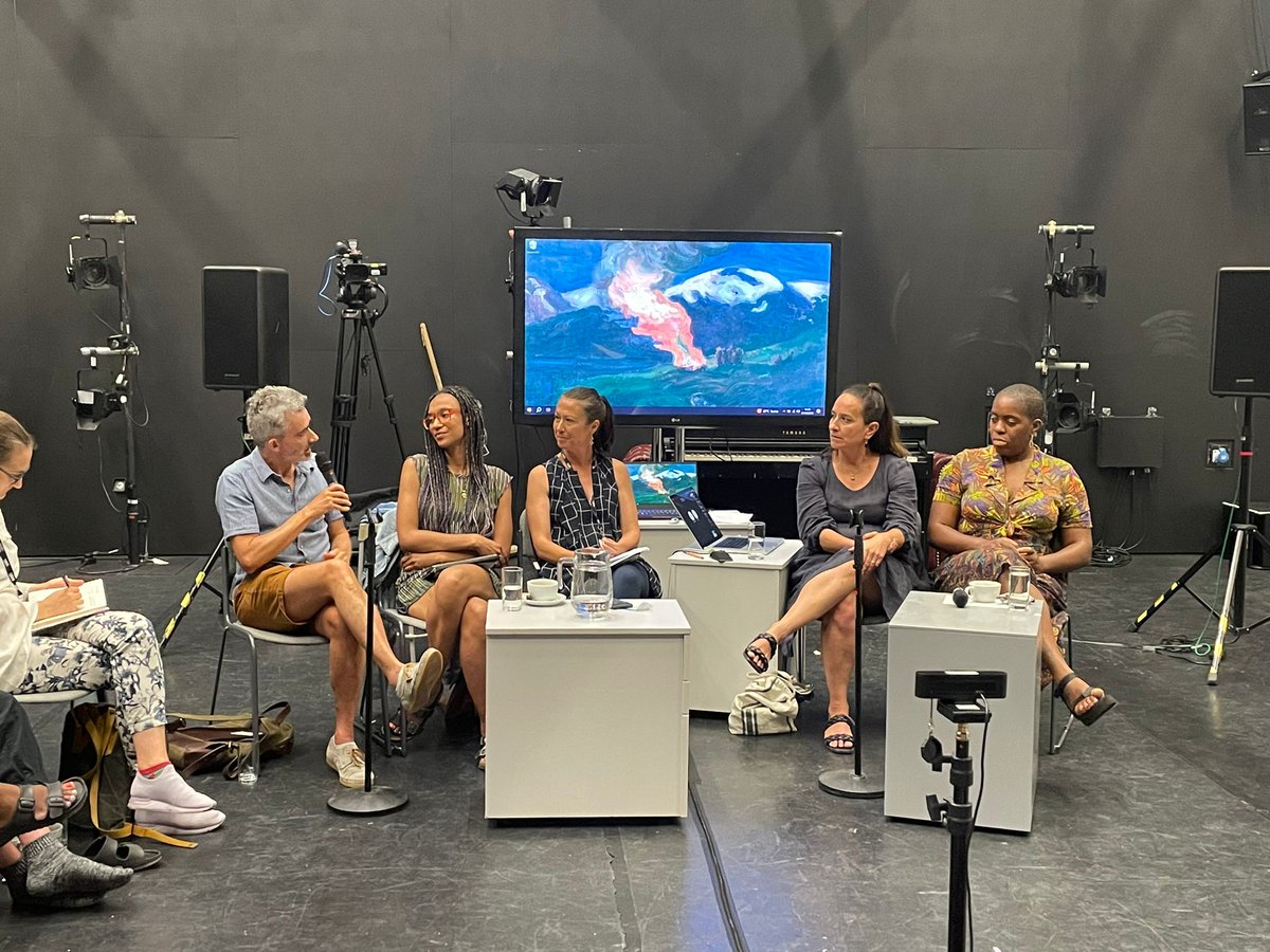AKO Storytelling Institute (@ualstorytelling) on Twitter photo Day 4: WHAT IS A STORY? Thank you storytellers @rhianna_ilube <a href="/DavidFarrUK/">David Farr</a> <a href="/AnnaMiralis/">Anna Miralis</a> & Onyeka Igwe (@useurjudgement) for joining us + fellows <a href="/YasminCurates/">Yasmin Khan 🧬</a> Deborah Shorindé @softv0lumes & Al Hopwood for sharing their brilliant work Day 4: WHAT IS A STORY? Thank you storytellers @rhianna_ilube <a href="/DavidFarrUK/">David Farr</a> <a href="/AnnaMiralis/">Anna Miralis</a> & Onyeka Igwe (@useurjudgement) for joining us + fellows <a href="/YasminCurates/">Yasmin Khan 🧬</a> Deborah Shorindé @softv0lumes & Al Hopwood for sharing their brilliant work