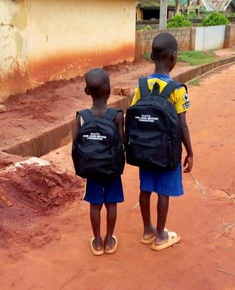 Johnnymetchie's tweet photo. BACK TO SCHOOL PACK FOR SCHOOL PUPILS IN ANAMBRA. 

Our plan was to share these back to school packs to the pupils before my work trip but the delivery was delayed so please, help me to take this message to the pupils in the different primary schools in Anambra. 

Let them know that Johnny Metchie Foundation will be visiting different schools with 30,000 school bags and text books, for the students who need it most. This is to motivate the pupils to take their studies seriously and help secure their studying materials.

By the grace of God, in our next batch, we will cover other schools in the different communities in Nigeria. 

I implore you to please look out for the poor school kids around you and put a smile on their faces 🙏
@CCSoludo @UchePOkoye @Tutsy22 @AnambraNewMedia
#eziumueri 
#ozoigbondu1oferikingdom 
#asatuprimeminister 
#PeaceAmbassador
#AnINVEST2023