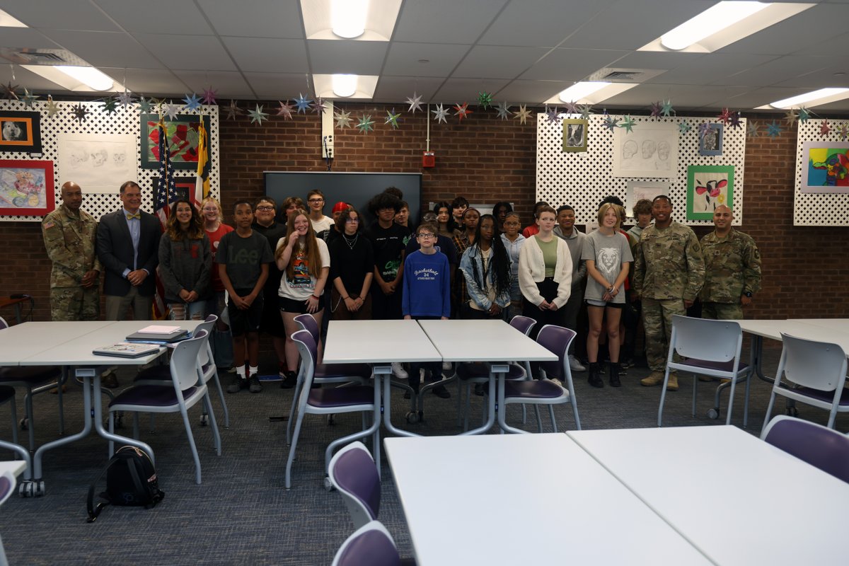 20thCBRNE's tweet image. The 20th CBRNE Command leadership, Brig. Gen. Daryl O. Hood and Command Sgt. Maj. Dave Silva, came to the first day of school for Joppatowne High School on Sept. 6 to speak with the freshmen who have enrolled in the JROTC program.

#HCPS #JROTC #TeamAPG #LibertyWeDefend