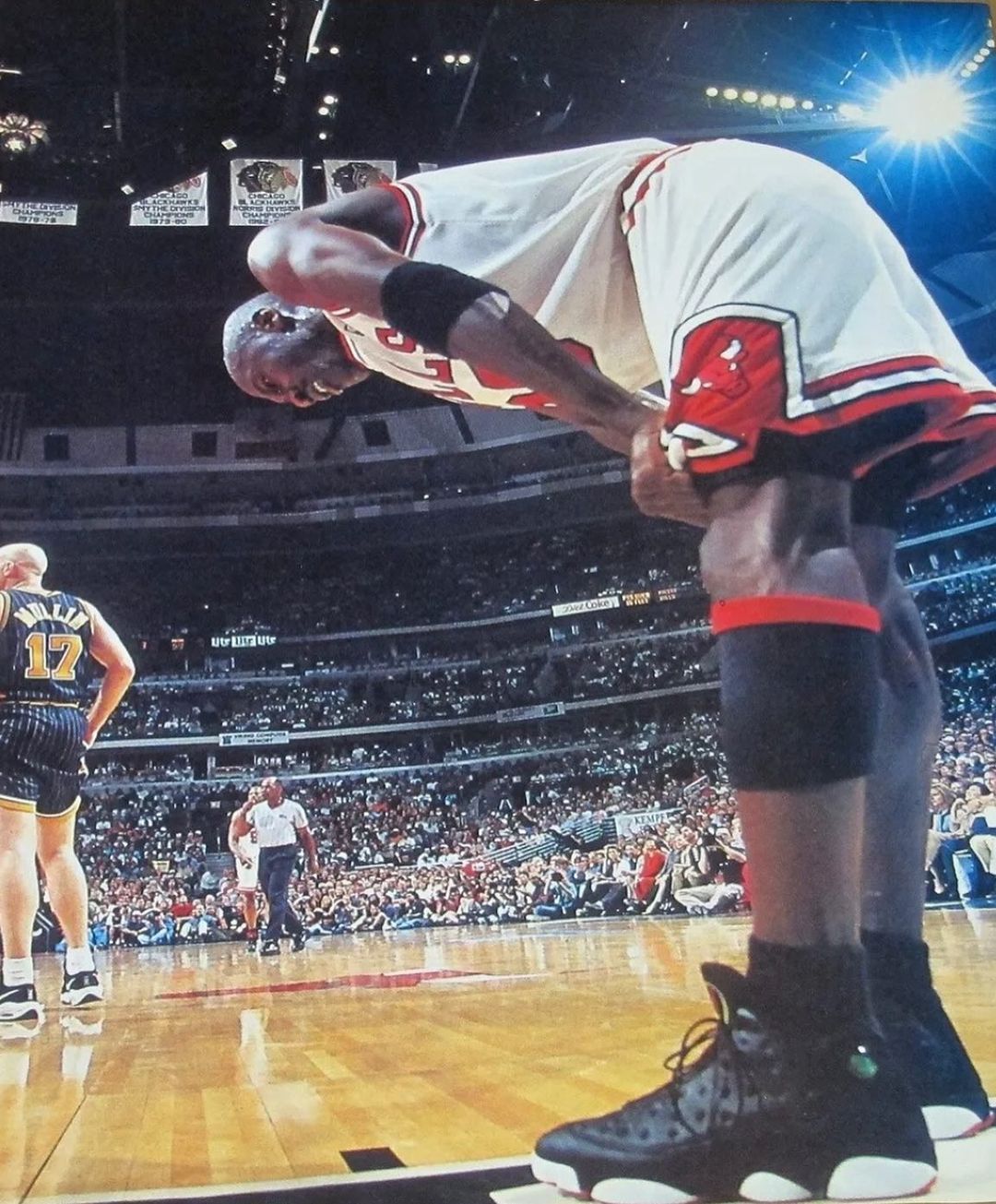 23ISBACK.COM™ on X: Michael Jordan. Wearing the Air Jordan 13 'Playoffs'  in 1998.  / X