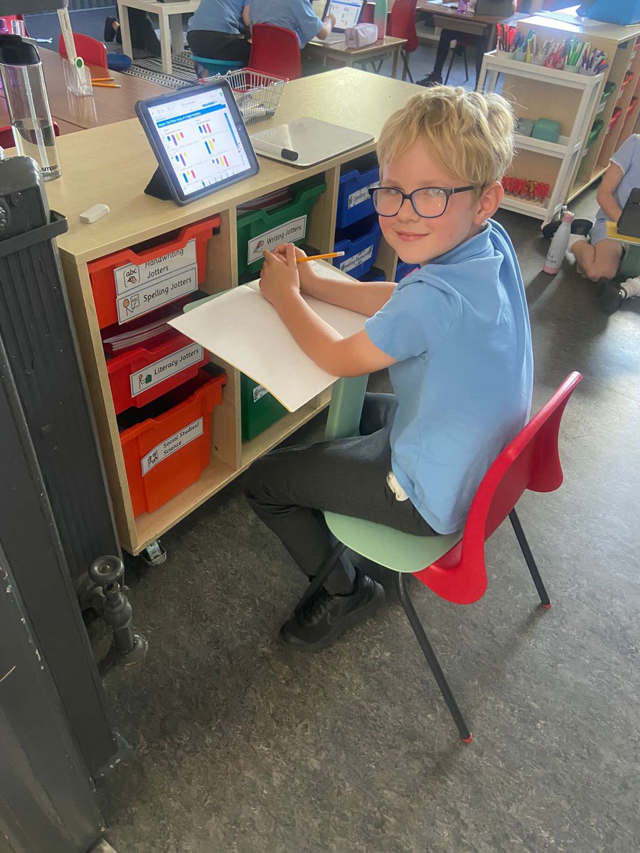 LangsidePri's tweet photo. P5 are loving the new Ztools which were introduced in most classes today as part of our ‘Evolving Classrooms’ project! #creative #metaskills #learnYOURway #schoolimprovement https://t.co/Me6ryflo0F
