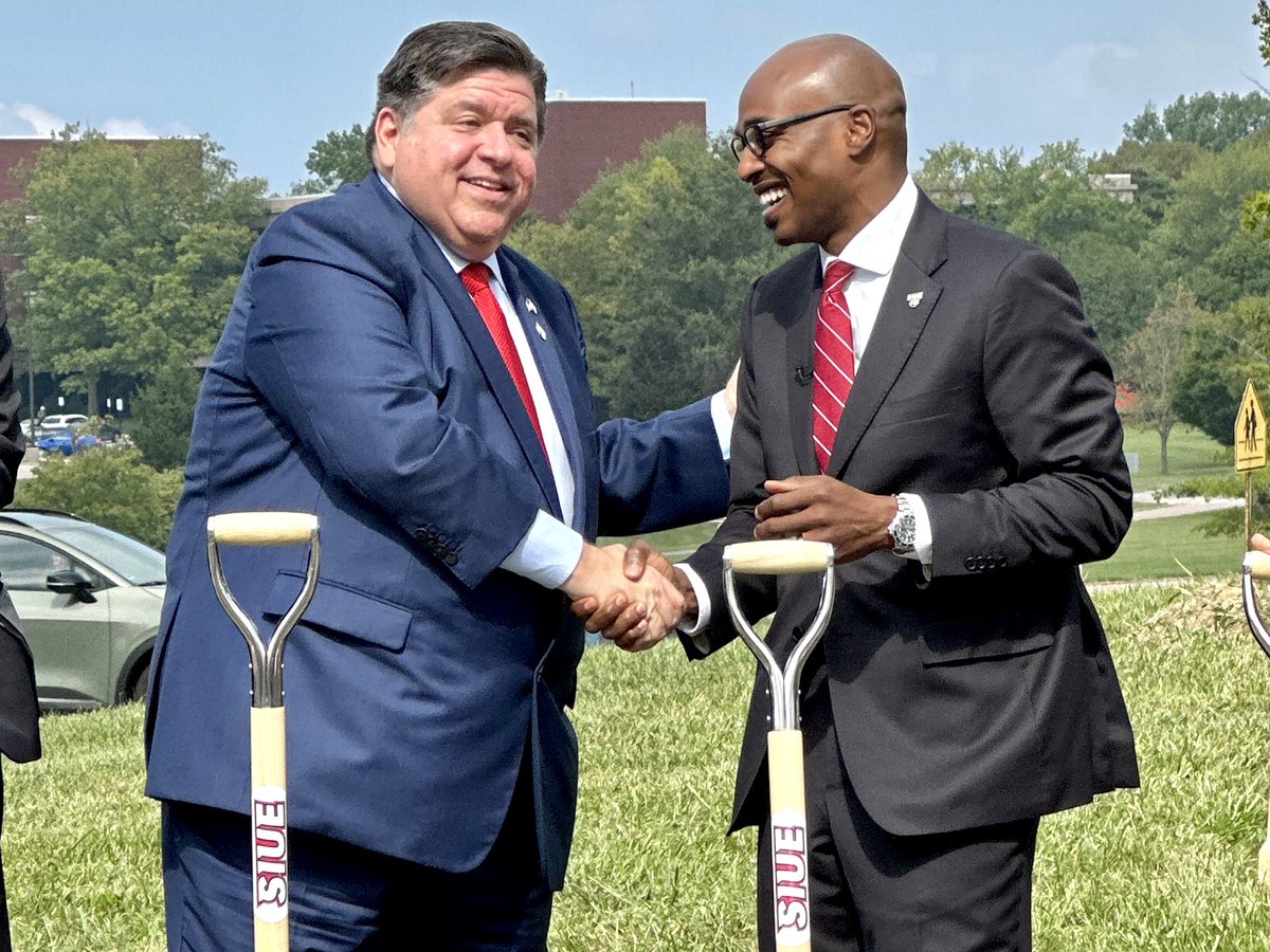 GovPritzker tweet picture