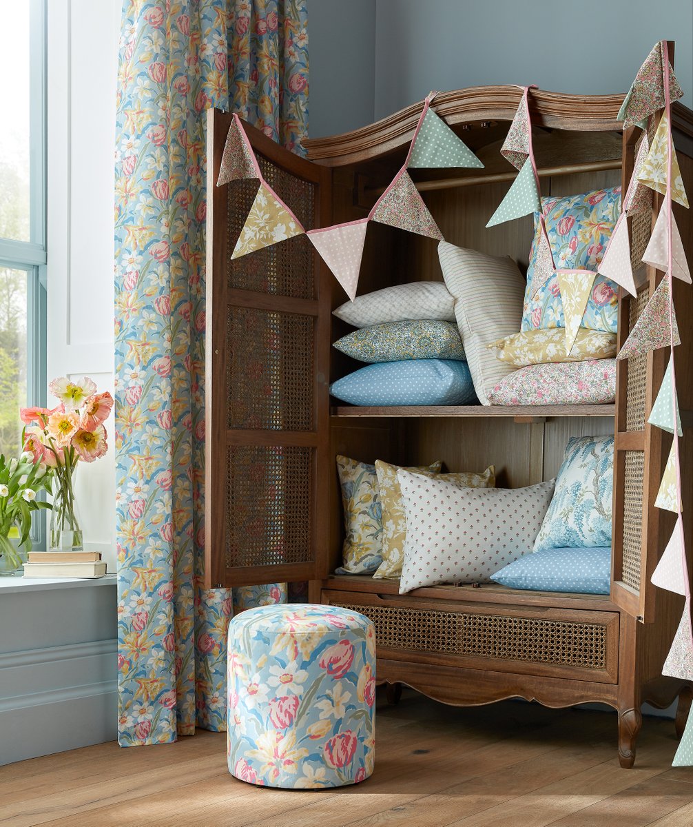Laura Ashley tweet media