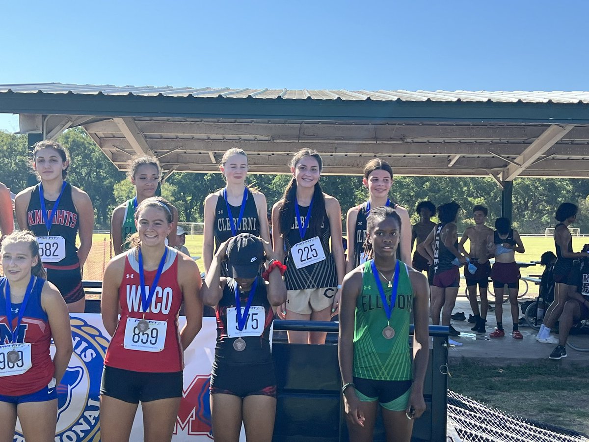 CleburneXc's tweet photo. CHSXC Runners keep putting in the work!! Waco Midway Invitational. 
Several Medals🏅Team - Girls tied for 2nd and Boys 3rd place in a very fast strong field this morning !  Very proud of everyone’s effort! 
🐝🏃‍���️🏃‍♂️🐝 @CISDSports @CleburneISD @cleburnehigh @b_o_33 @autumn_casillas https://t.co/L5QBXNsBvb