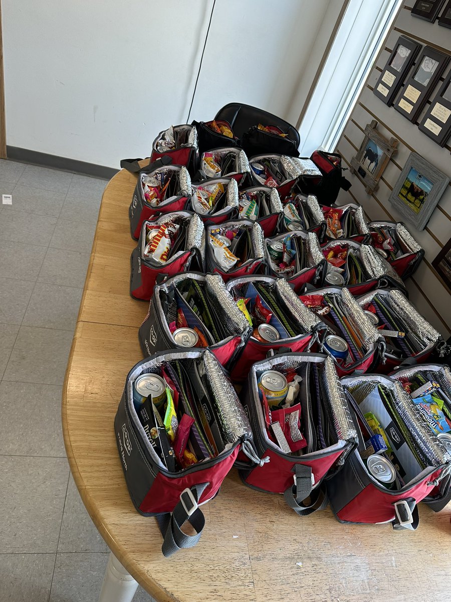 Keep an eye out for the Prairie North Ag Team delivering snack bags this harvest season!