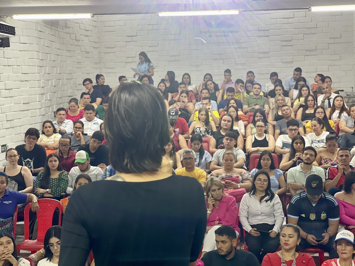Cada consultorio jurídico q crea la línea de protección animal es una fuente de esperanza más para los animales, para quienes los protegen y para la sociedad en general. Bravo <a href="/UCooperativaCol/">UCC_Oficial</a> por apostarle a la empatía y al cambio cultural. Gracias por hacerme parte de ello 💚🩵