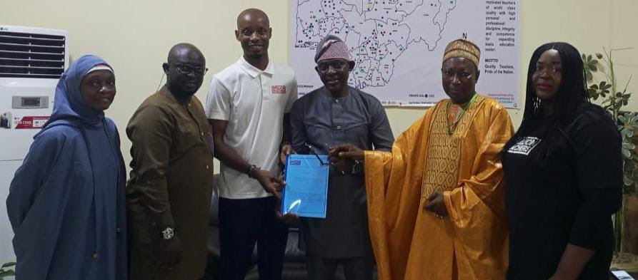 1MTeachers's tweet photo. In line with 1MT's goal of attracting new teachers into the profession, today in Abuja, we officially signed the partnership MoU between 1 Million Teachers and National Commission for Colleges of Education (NCCE).
@adeadenaike @hakeemtas @rizma_butt https://t.co/JeC70TZLaV