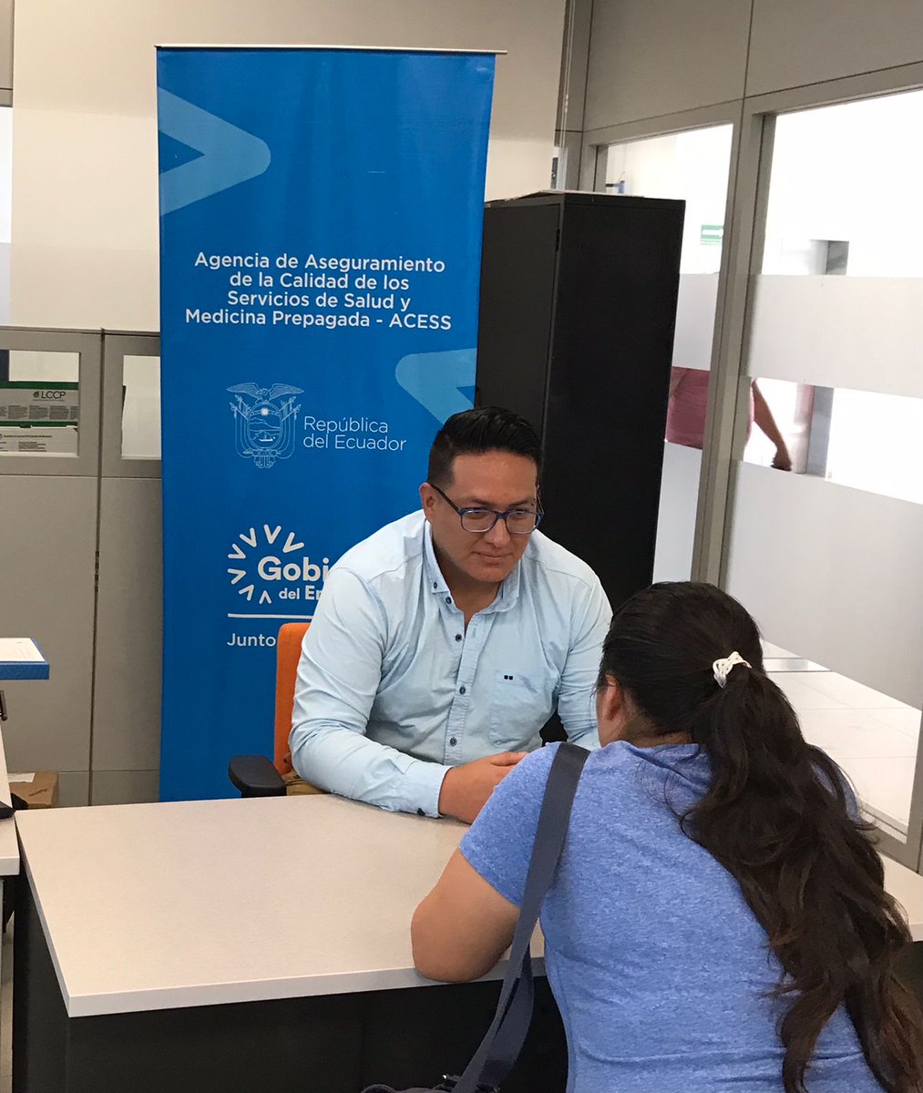 Acess_Ec's tweet photo. #Manabí | ✅ La habilitación de los establecimientos de salud públicos y privados es una de las atribuciones que tiene la #Acess.
👉Nuestro delegado provincial, @AlexBarreno18, informa🗣 y asesora ✍🏼sobre los requisitos📙 que establece la normativa sanitaria. https://t.co/KksW4ehjBs