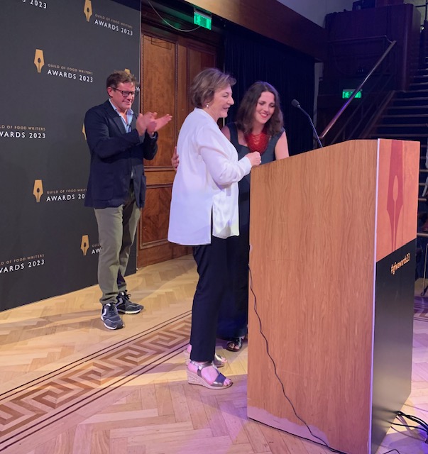 DeliaOnline's tweet photo. Congratulations to all the winners and fantastic nominees at last night's @GuildFoodWriter 2023 Awards. @Olia_Hercules here receiving the Guild's Special Award, only given in the most exceptional circumstances, for #cookforukraine. Fantastic! https://t.co/tw5QB7sMER