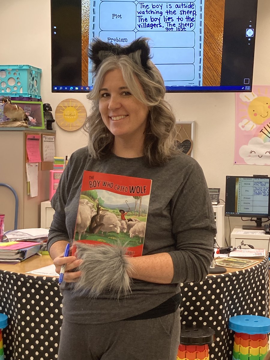 SescoShannon's tweet photo. Beaver MST teachers always go all out when reviewing Fables, Tall Tales, and Fairy Tales.
@BeaverMST_Stars 
@TheGISDEffect 
@GISDLiteracy https://t.co/s4mtEVviCH