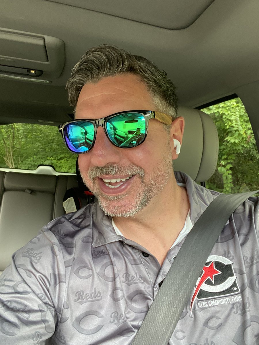 chriswagel's tweet photo. @crsrdschurch got my new shades on. World looks different out here. #graceshades https://t.co/glxOrf83ff