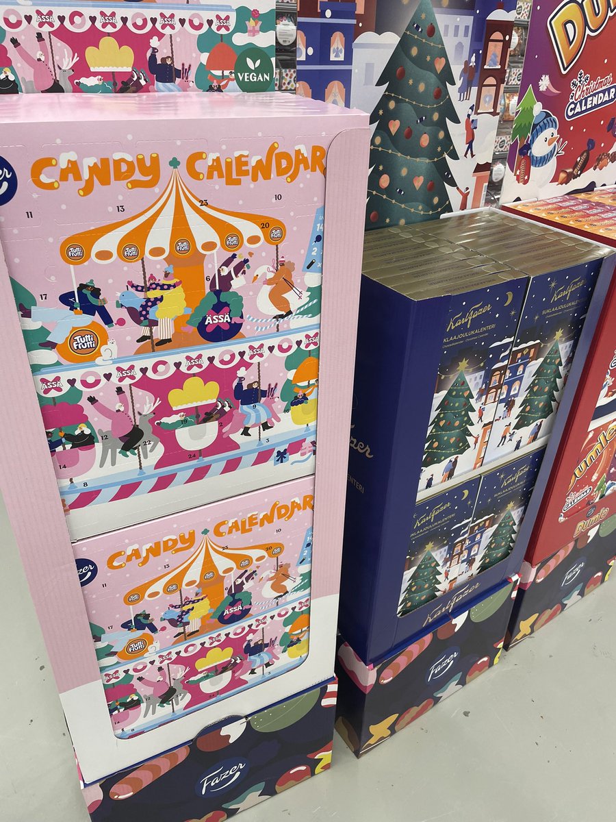 Ja niin saapui joulu kauppoihin 🎅🏻🧑🏻‍🎄🎄 Budapestit, tonttusuklaat ja suklaakalenterit kannattaa toki hommata…syyskuun alussa. 🫠. #joulu
