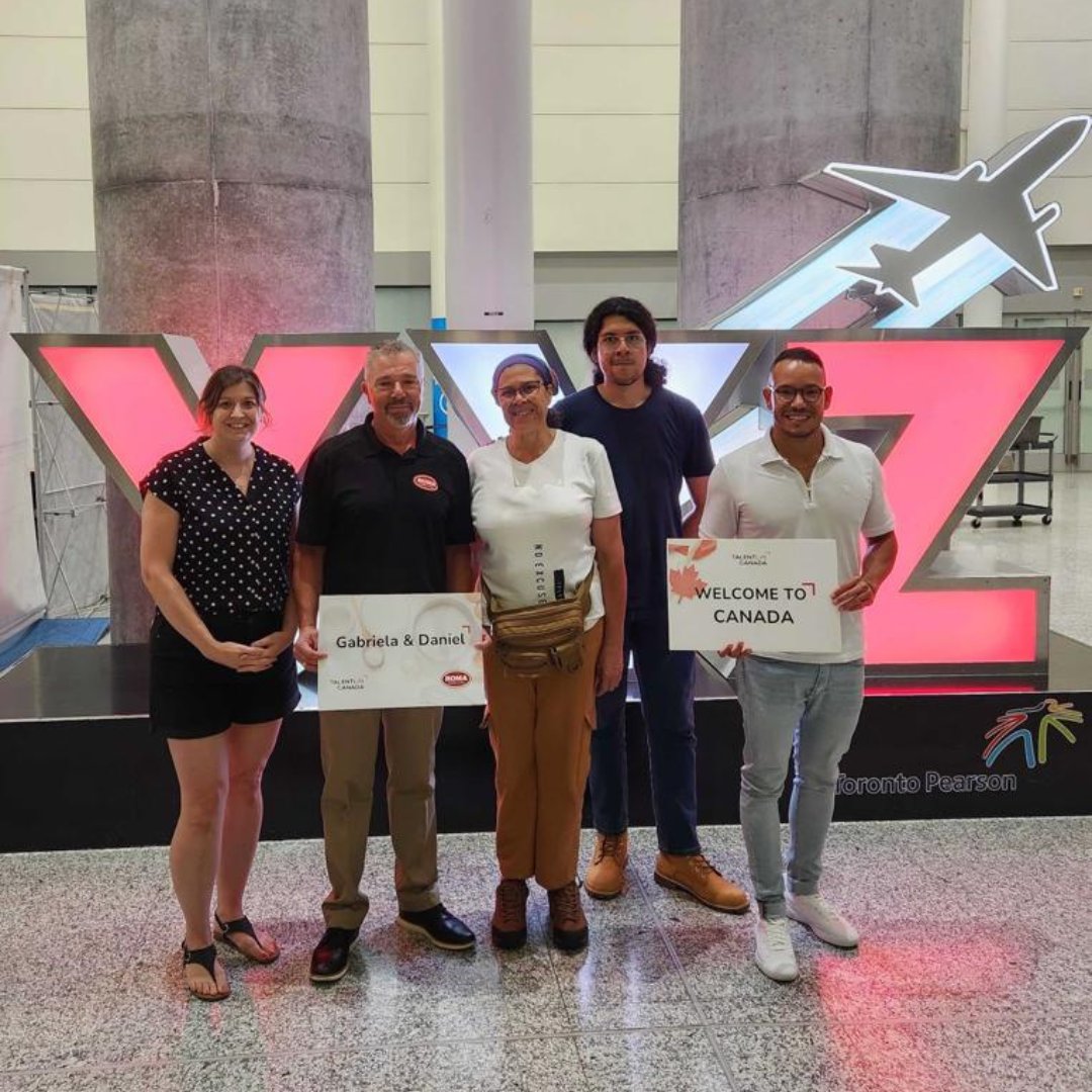 UNHCR Canada π¨π¦ (@unhcrcanada) on Twitter photo Welcome to your new home Gabriela! π¨π¦
Thanks to the dough-lightful <a href="/romabakery/">Roma Bakery</a> for kneading this talented baker into their mix!
After a long journey, her arrival was made possible by <a href="/TalentLiftCa/">TalentLift</a> and <a href="/HIASrefugees/">HIAS</a>. We can't wait to see her add magic to their delicious work. π° Welcome to your new home Gabriela! π¨π¦
Thanks to the dough-lightful <a href="/romabakery/">Roma Bakery</a> for kneading this talented baker into their mix!
After a long journey, her arrival was made possible by <a href="/TalentLiftCa/">TalentLift</a> and <a href="/HIASrefugees/">HIAS</a>. We can't wait to see her add magic to their delicious work. π°