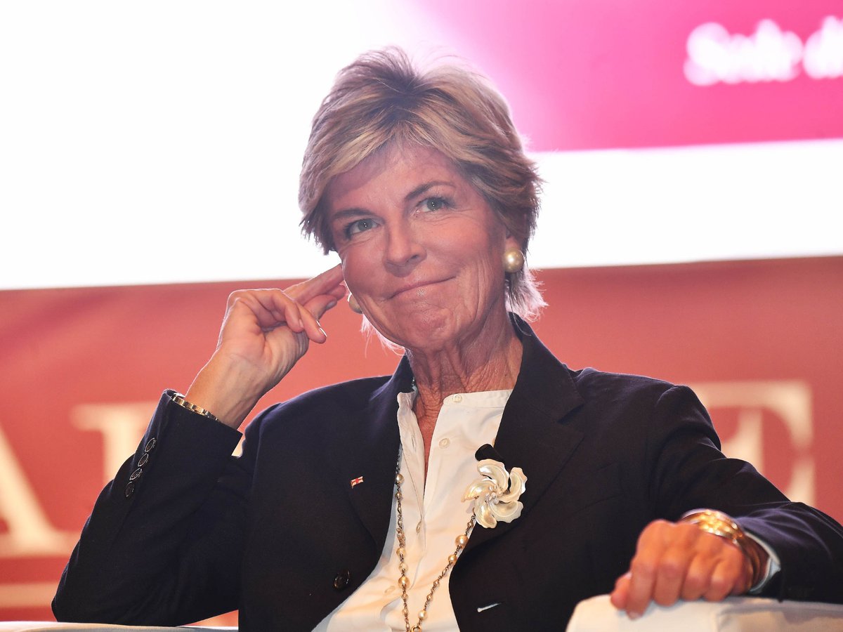 DanieleBibo's tweet image. Evelina #Christillin: "È tornata la pace con la #Juventus? Assolutamente, ottimi rapporti. Il presidente #Ferrero è stato a #Nyon e ha avuto ottimi rapporti e grande stima da parte della #UEFA, quindi tutto a posto".