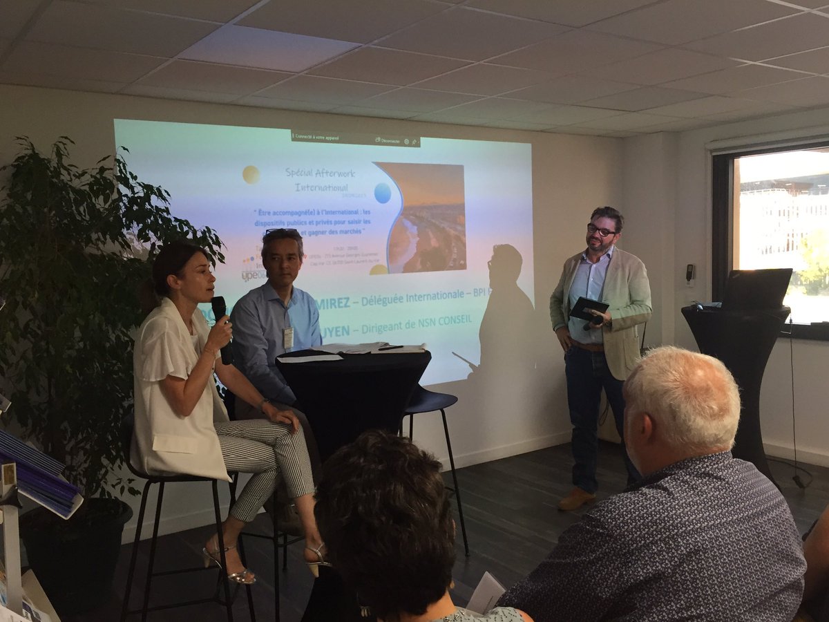 leslie_rainaud's tweet photo. 1/2
Poursuite des échanges à l’@UPE_06 avec les témoignages de Betty Seroussi, Présidente de @TravelPlanetTMC, Nathalie Orvoen fondatrice de @LesPotageurs et Yannick Tarres Président de Pararisks https://t.co/gnz0buzfKr