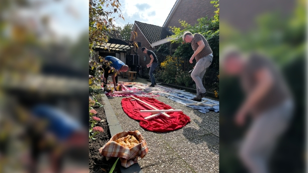 Buurtbewoners zetten beste beentje voor ter ere van Volksfeest -  aaltenvooruit.nl/l/463216