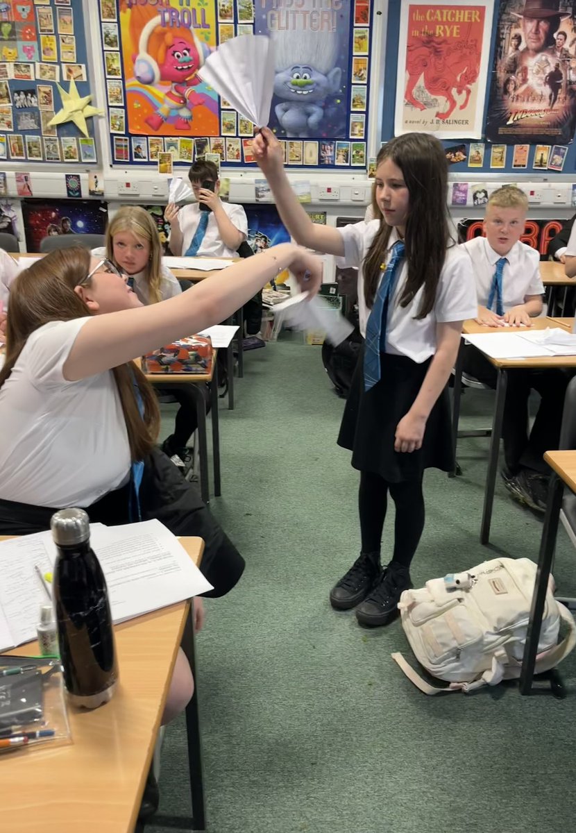 MrsHamStew's tweet photo. Well done to 1H1 this morning for being so creative: making fans to cool themselves down during their break 🌞 https://t.co/UUVGPjUYCQ