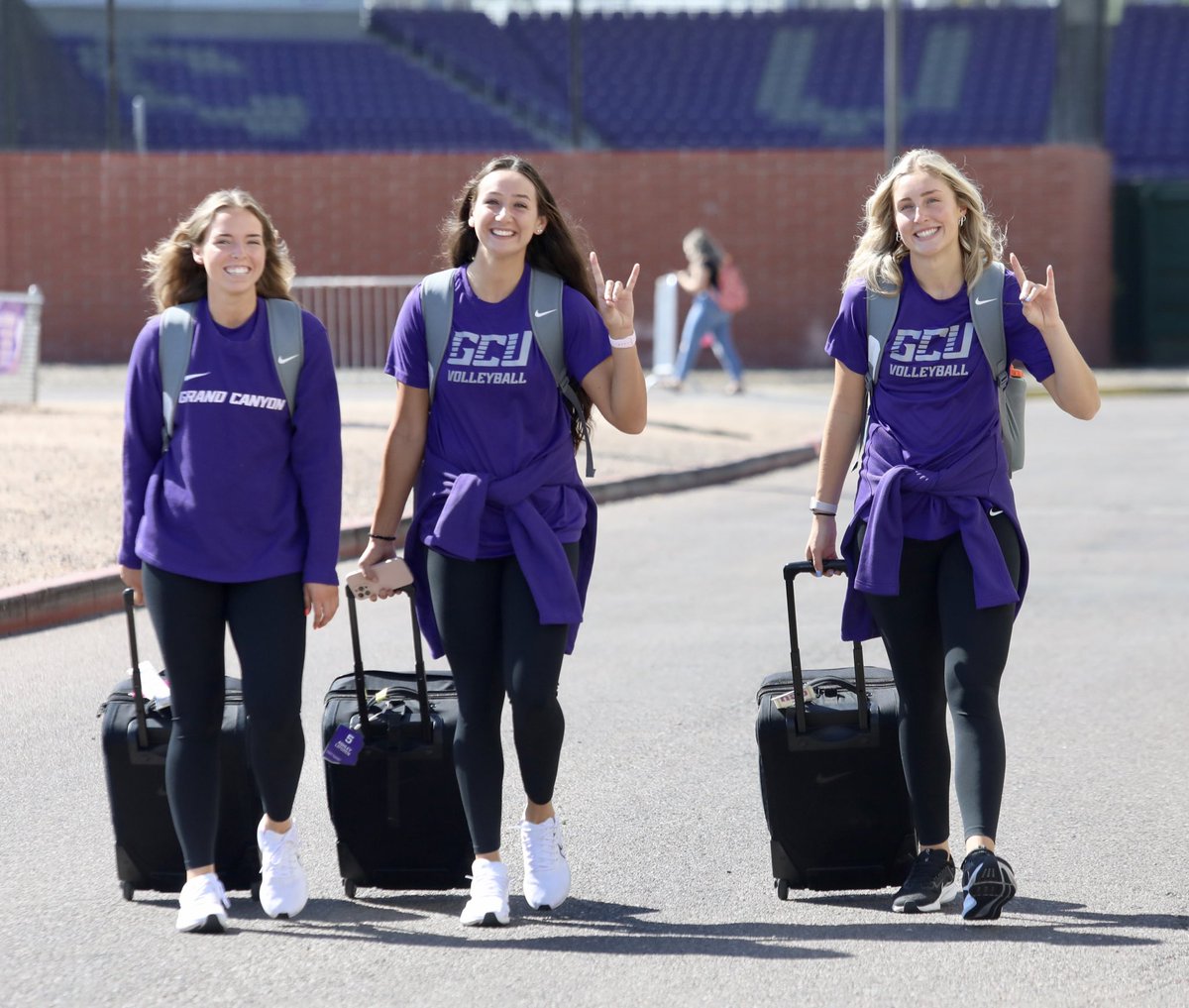 GCU_WVolleyball's tweet photo. Road-trip essentials: snacks, @squishmallows &amp; @GCBC49 ✅ #LopesUp https://t.co/OfyDQJSw3S