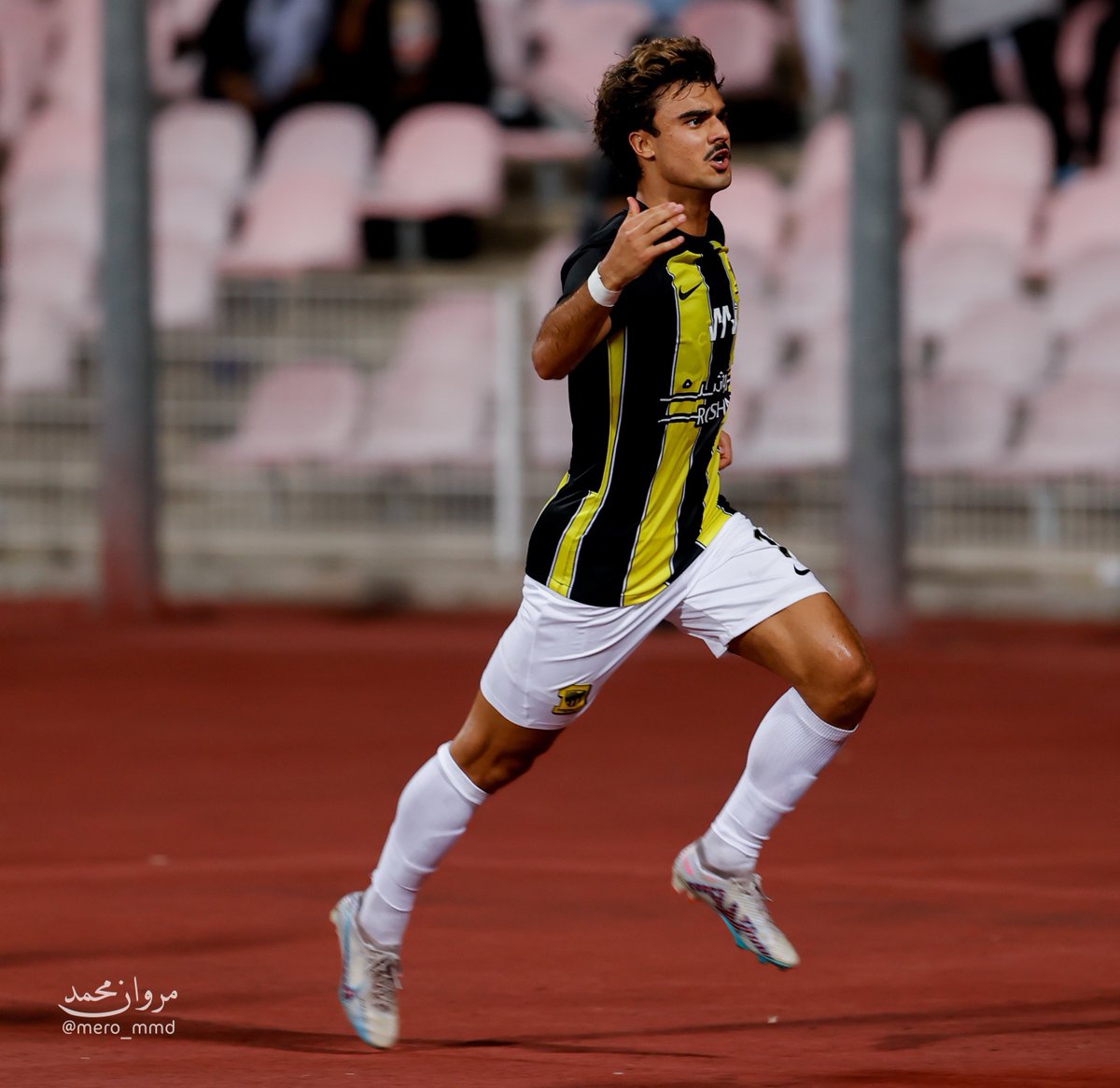 OnlyCoronado's tweet photo. لاعب موهبة كلف الدولة ٣٠ مليون يورو ..
لم يلعب مبارتين متتالية بشكل اساسي ..
مجموع الدقائق التي لعبها ٢٢٠ دقيقة فقط ..
في كل مباراة يدخل كـ بديل من الدقيقة ٦٥ ..
اكمل شوطين في مبارتين مختلفة منذ انضمامه ..

• نُطالب بفتح تحقيق عاجل
@SaadBinSoliman @PIFSaudi @AbdulazizTF https://t.co/7xhTFZp8V5
