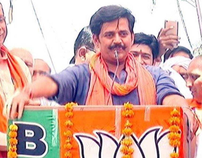 MudrikaPatel4's tweet photo. मऊगंज जिला के पावन धरा पर हार्दिक स्वागत वंदन अभिनंदन 
 दिनांक- 8 सितम्बर दिन -- शुक्रवार 
समय - दोपहर- 12:30 बजे  (हनुमना)
मऊगंज विधानसभा  में जन आशिर्वाद यात्रा में पधार रहें 
  प्रसिद्ध भोजपुरी अभिनेता गोरखपुर से यशस्वी भाजपा सांसद आदरणीय रवी किशन जी ।। https://t.co/xsJOrQGp5d