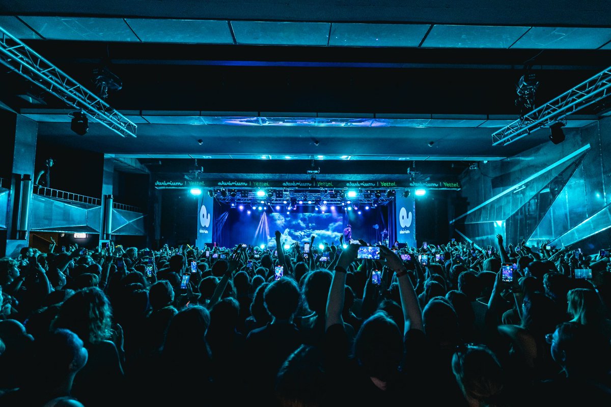 officialkevents's tweet photo. Kard Playground is in full swing! ๐ฅโ๏ธ Stay tuned for more incredible moments ๐๐ธ
#KARD โ #KARDTOUR #2023KARDTOUR_PLAYGROUND #PLAYGROUND_KARD #OFFICIALKEVENTS #ROOTOFFICIAL_KR #SELCAPLUS #KPOP #KPOPCONCERTย #hiddenkard https://t.co/HbVWZShsQX