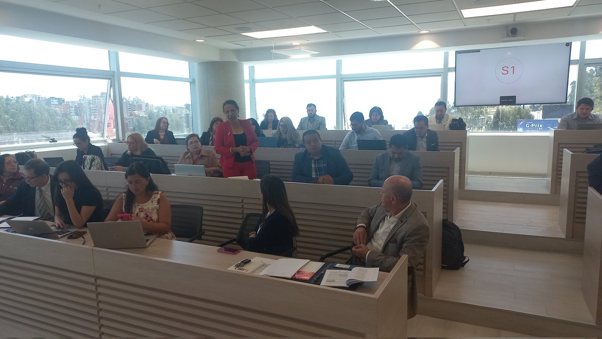 afeme_ecuador's tweet photo. La AFEME realiza la Reunión Ordinaria de la División Nacional de Postgrados, en la cual contó con la presencia de Decanos, Directores de Postgrados de las Facultades de Ciencias Medicas, del MSP y  CES https://t.co/K7bLLIteV4